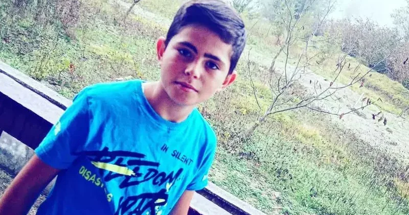 Atasının ölümünə dözməyən yeniyetmə infarkt keçirdi, xilas edə bilmədilər FOTO