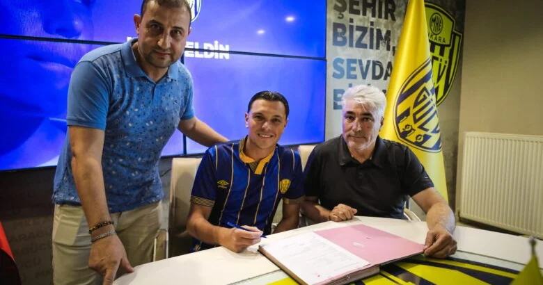 Renat Dadaşov “Ankaragücü”ndə! RƏSMİ