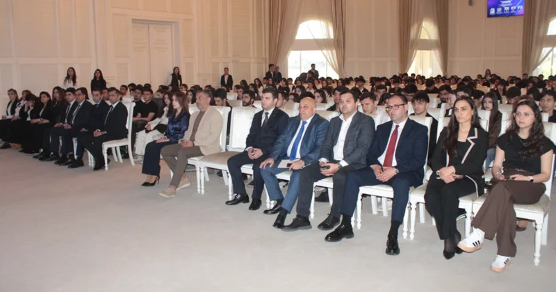 Gəncədə keçirilən forumda gələcəyin peşələri barədə danışılıb