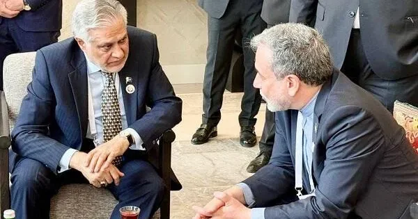 Pakistan və İran XİN başçıları dialoqu gücləndirməyi müzakirə etdi
