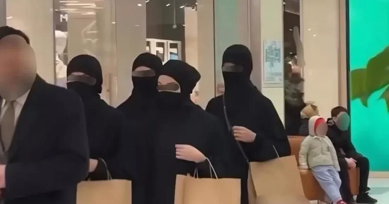 Рекламный ролик в ТЦ в Казахстане привлек внимание полиции