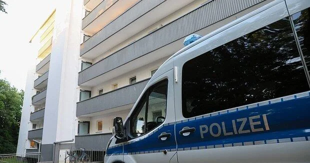 Стали известны мотивы напавшей с ножом на вокзале в Гамбурге женщины