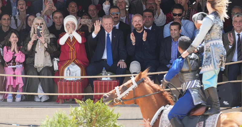 Türkiyə Prezidenti Qarabağ atlarının çıxışını izləyib