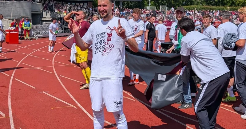 Азербайджанский форвард выиграл еще один трофей в Германии