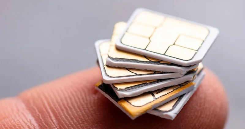 Rusiyada miqrantlara 1 dən çox telefon mömrəsi işlətmək qadağan edilə bilər