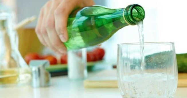 Sümüyü zəiflədir, dişləri çürüdür Siqaret çəkməyə bərabər olan İÇKİ