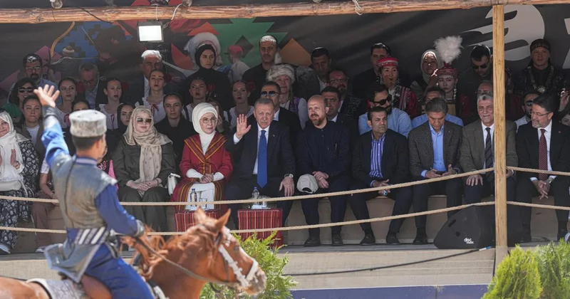 Ərdoğan və xanımı Azərbaycan nümayəndə heyətinin çıxışını izlədilər FOTO