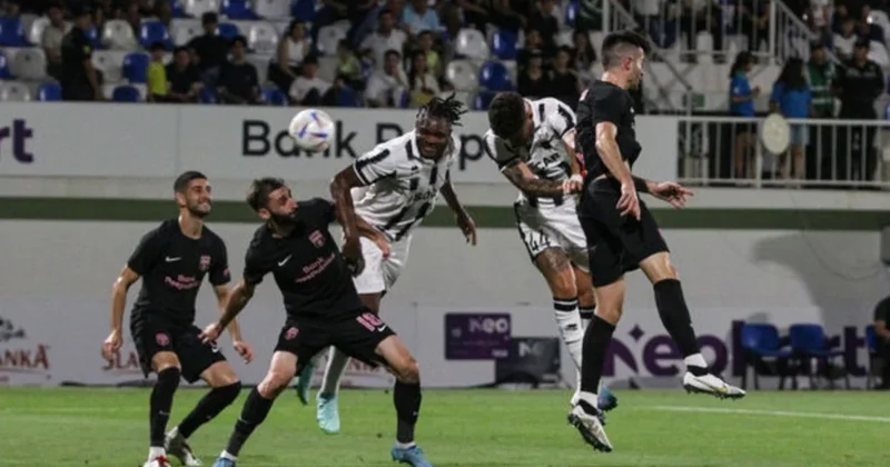 Bank Respublika Arena da 5 ci yer uğrunda oyun Heyətlər