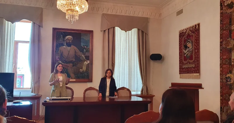 “Qələmi və cərrah bıçağı ilə millətinə xidmət edən Cavad Heyət”