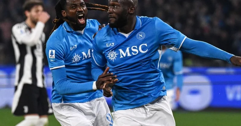 Napoli A Seriyasında unikal rekorda imza atıb