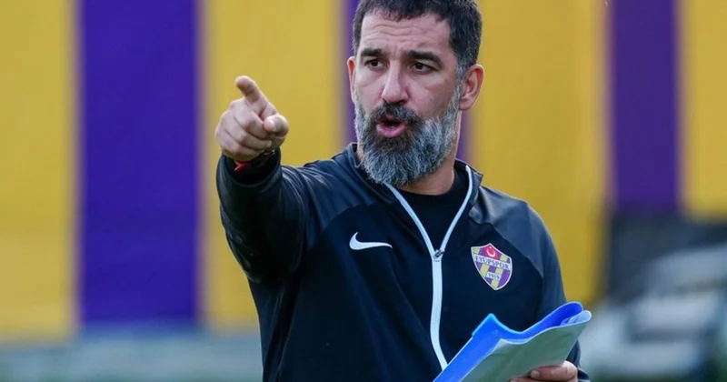 Arda Turan baş məşqçisi olduğu klubdan ayrılıb