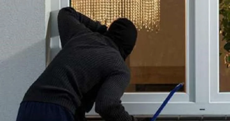 Abşeronda evdən 10 minlik OĞURLUQ