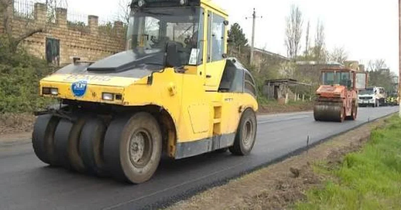 Xaçmaz Xudat Yalama avtomobil yolunun 60 cı kilometrliyində bərpa işlərinə başlanılıb