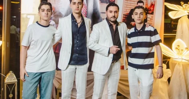 İzzət oğullarının fotosunu paylaşdı
