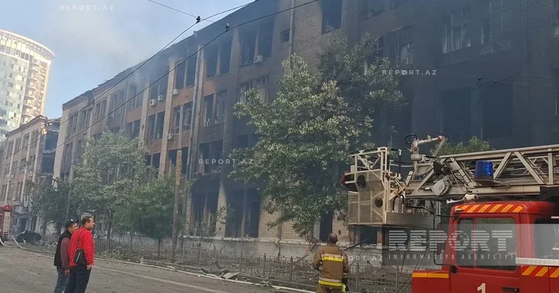 В ходе ночных ударов по Киеву повреждено здание посольства Азербайджана