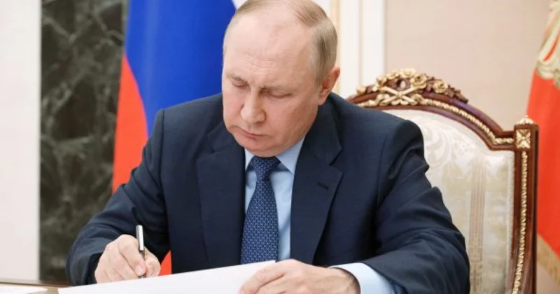 Смена настроений в России? считает Guardian