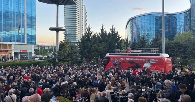 CHP qərargahına polis basqını