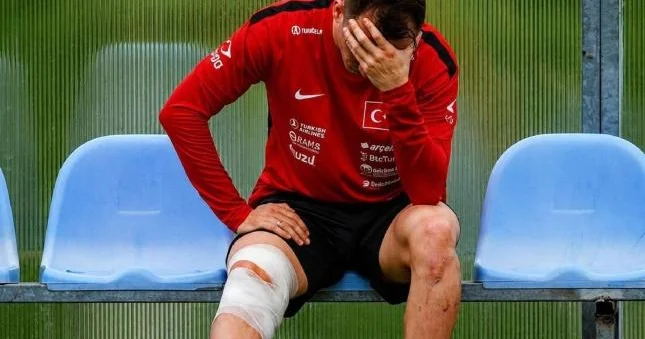 Türkiyə millisinin futbolçusu zədələndi