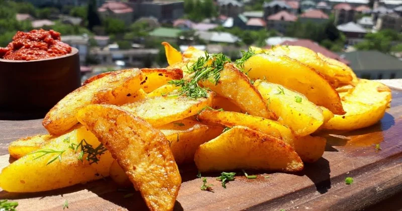 Bakıda restoran kartofu qızartdığı yağın pulunu da hesaba yazdı FOTO