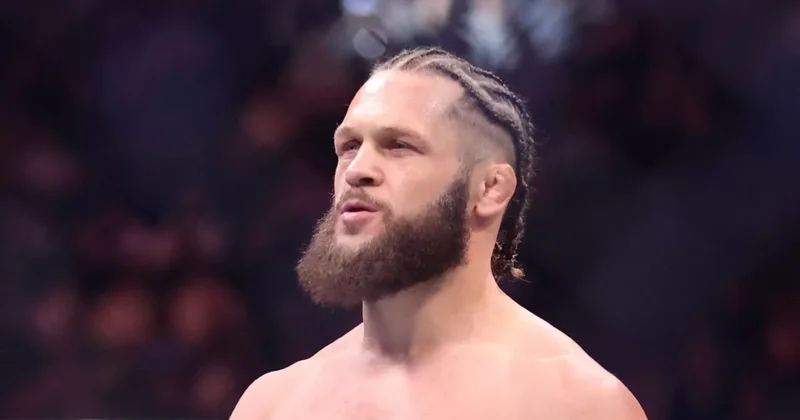 Физиев улучшил позицию в рейтинге UFC