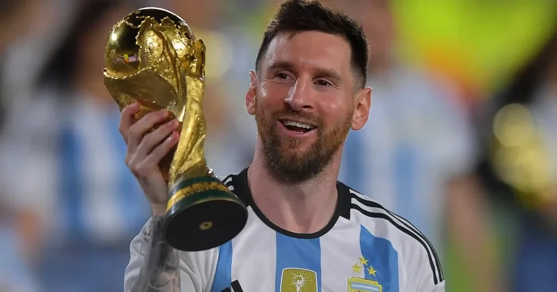 Tarixdə bu gün: Futbolun əfsanəsi Lionel Messi 38 yaşını qeyd edir