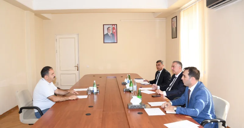 Kənd təsərrüfatı nazirinin müavini Ağdamda vətəndaşların müraciətlərini dinləyib, təsərrüfatlara baş çəkib