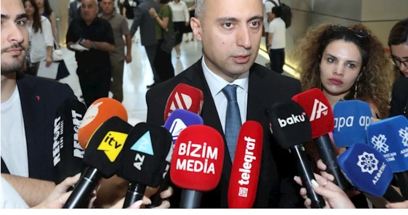 İmtahan suallarının çətinliyi ilə bağlı iddialara NAZİRDƏN REAKSİYA