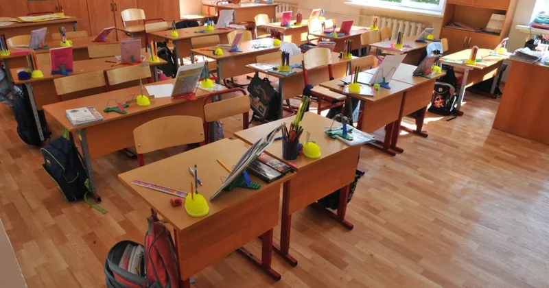 Rusiyada uşaqları məktəbə getməyən əcnəbi ailələrin deportasiya olunması təklif edilir