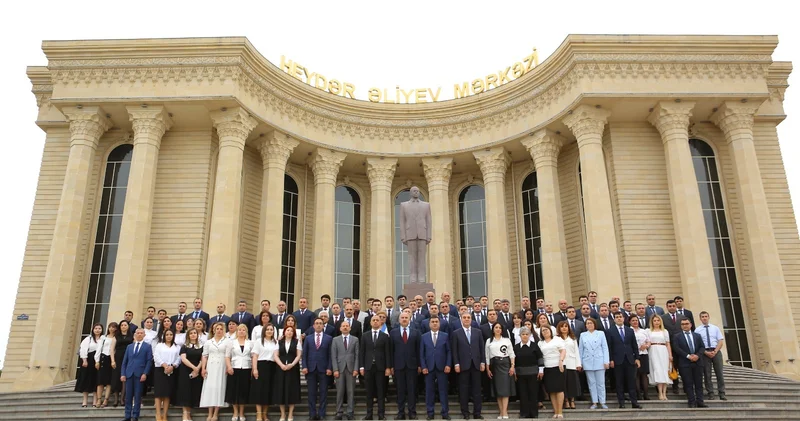 На службе стране и народу