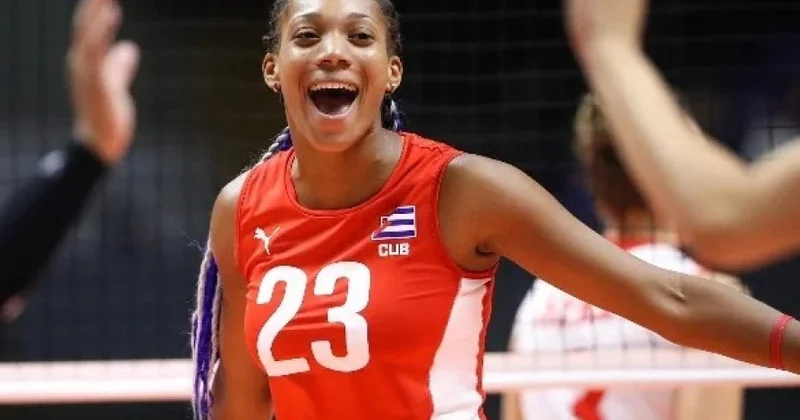 Kubalı voleybolçu “Azərreyl”də