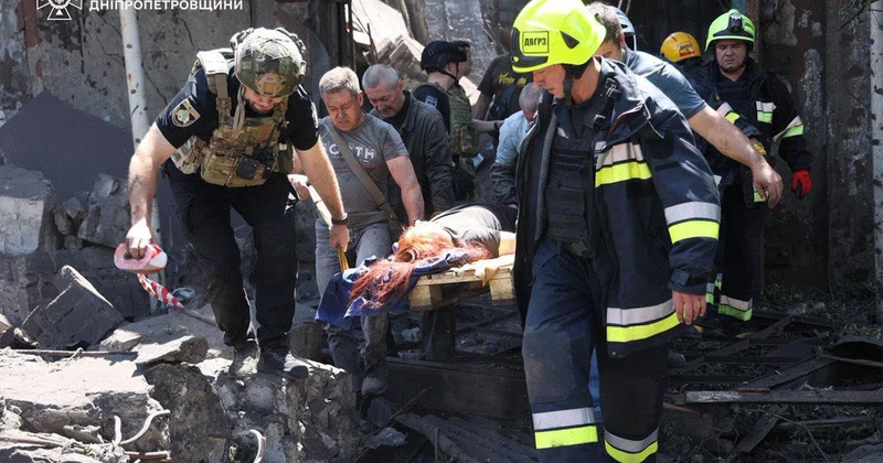 Rusiya Dnepri ballistik raketlərlə vurub, 7 nəfər ölüb, 70 nəfər yaralanıb