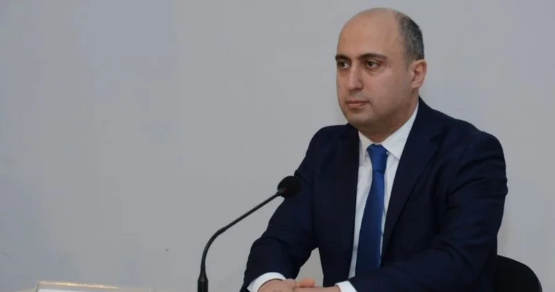 Keçmiş şöbə müdiri nazirliyi yıxıb sürüdü