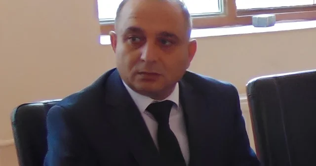 İcra məmuru dünyasını dəyişdi