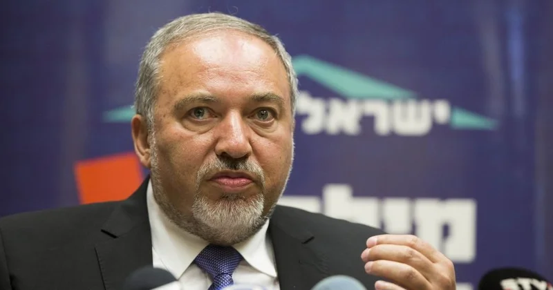 Liberman atəşkəsə qarşı çıxdı: Aslanı yaralayıb, sonra...