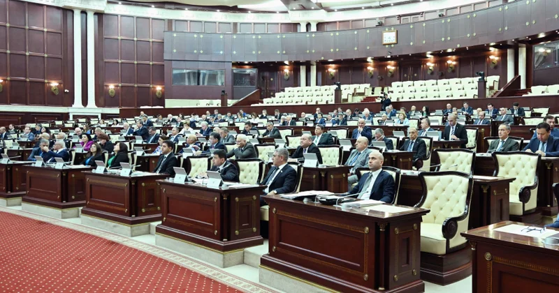 Qeydiyyata alınmamış xarici maliyyə mənbələri hesabına xidmətlərin göstərilməsi ilə bağlı əməliyyatların aparılması məhdudlaşdırılır