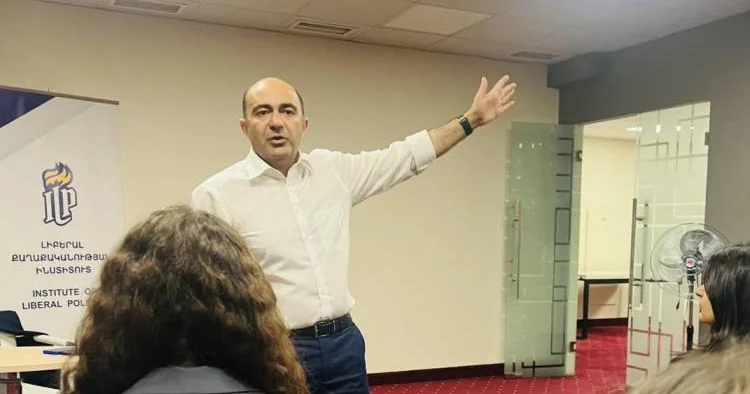 Marukyan: “Paşinyanın ətrafında bir dənə də olsun normal hüquqşünas yoxdur” KONKRET