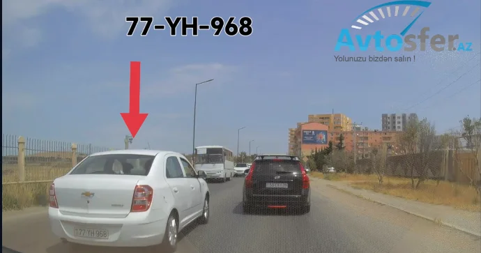 İki dəfə əks yola çıxan sürücü maşınların üzərinə sürdü VİDEO
