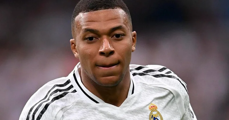 Mbappe xəstəliyə görə 4 5 kq arıqlayıb
