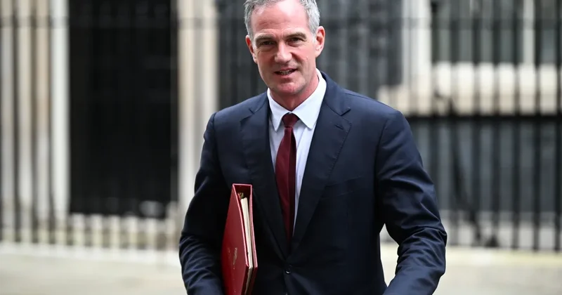 Diplomatik çağırış: Britaniyalı nazir İrana təkliflə müraciət etdi