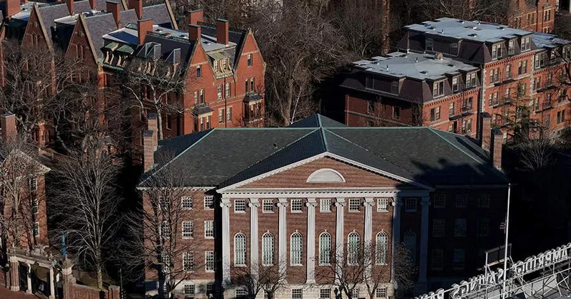 Harvarddakı xarici tələbələri əngəlləyən Tramp administrasiyasının qadağası dayandırıldı