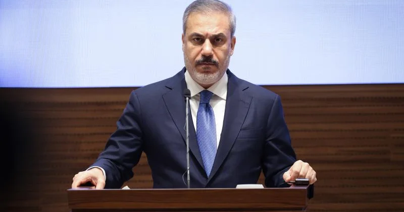 Hakan Fidan Vanq Yi ilə müzakirə aparıb İran İsrail savaşı ilə bağlı