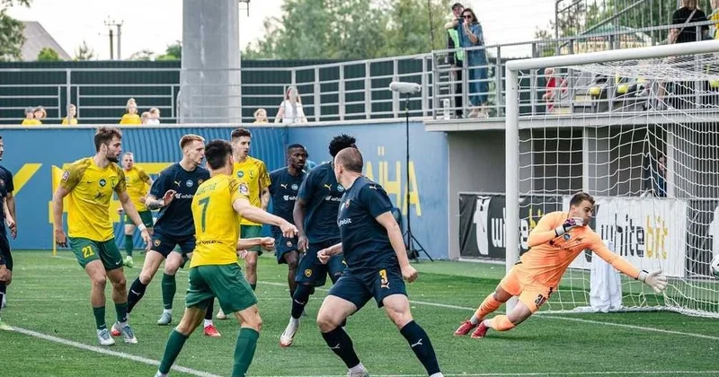 Müharibə gedən ölkədə Premyer Liqaya yüksələn klublarda maaşlar
