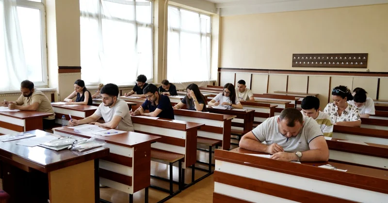 Sabah xarici dil imtahanı var