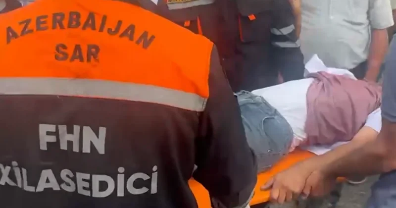 ДТП в Баку: водителя спасли из деформированного автомобиля ВИДЕО