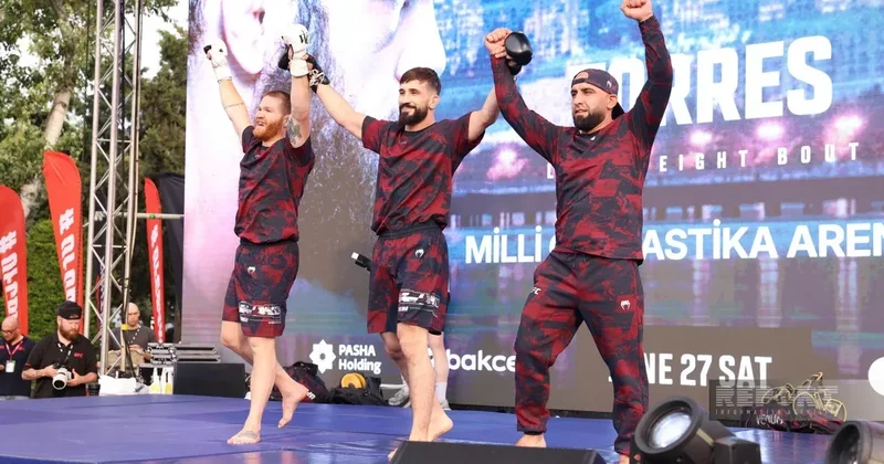В преддверии турнира UFC в Баку состоялась встреча спортсменов с болельщиками ФОТО