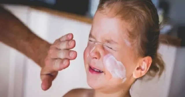 Uşaqlar günəş kremindən istifadə edə bilərlər? Həkimdən detallı AÇIQLAMA