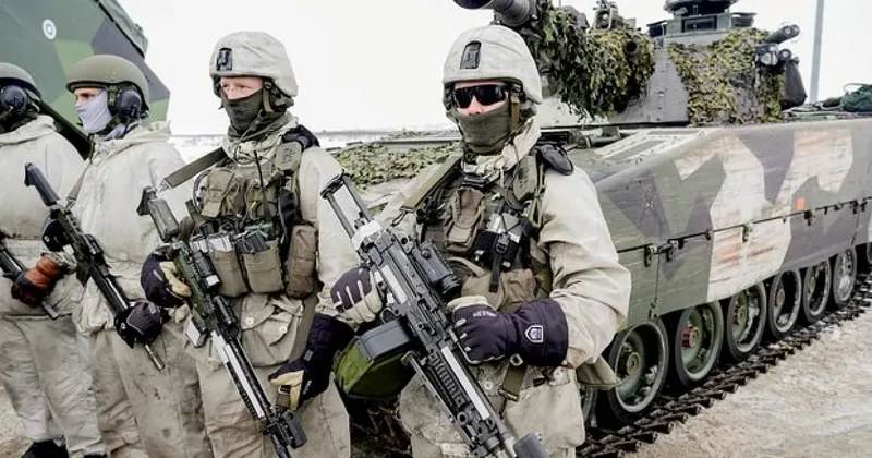 Финляндия привлекает блогеров к военным учениям