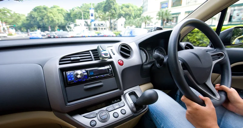 В России проверят на безопасность праворульные автомобили