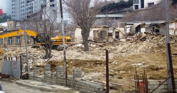 Sökülən evlərlə bağlı vacib təklif: Kompensasiya artırıla bilər