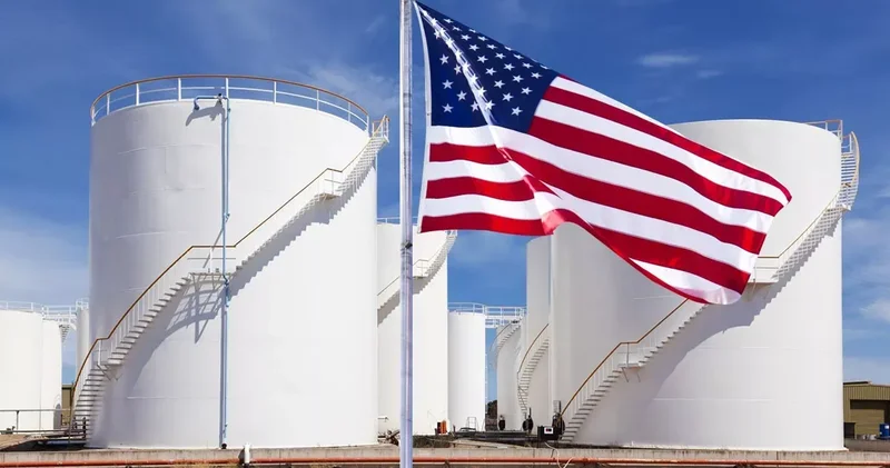 Стратегические нефтяные запасы США сократились до минимума с 1983 года